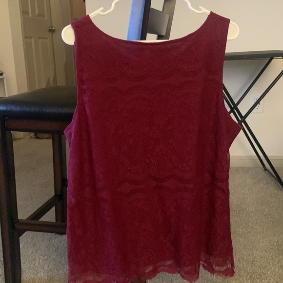 Maroon lace blouse, not see through - Picture 2 of 2